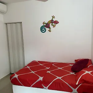https://hotel-el-escondite.comcaribbean.com